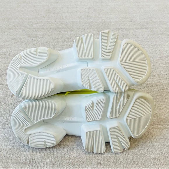 Givenchy Jaw Knit Sneakers - Picture 6 of 8